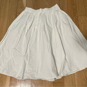 Women’s Michael Kors White Knee Length Flairy Skirt Size Small New Without Tags